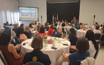 ACONTECEU NO ROTARY BOQUEIRÃO: GRATIDÃO, SOLIDARIEDADE E SUPERAÇÃO ACONTECEU NO ROTARY BOQUEIRÃO: GRATIDÃO, SOLIDARIEDADE E SUPERAÇÃO