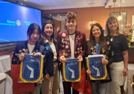 ACONTECEU NO ROTARY BOQUEIRÃO APRESENTAÇÃO DOS INTERCAMBISTAS